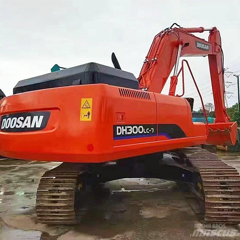 Doosan 300 حفارات زحافة