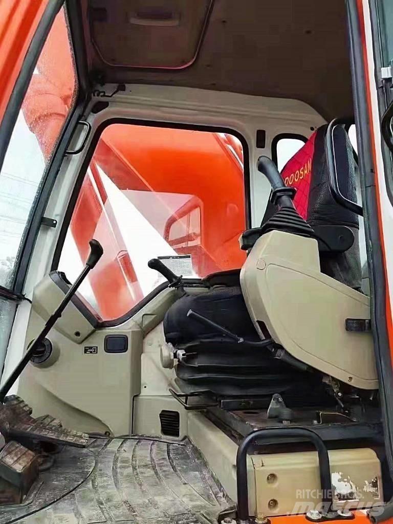 Doosan 300 حفارات زحافة