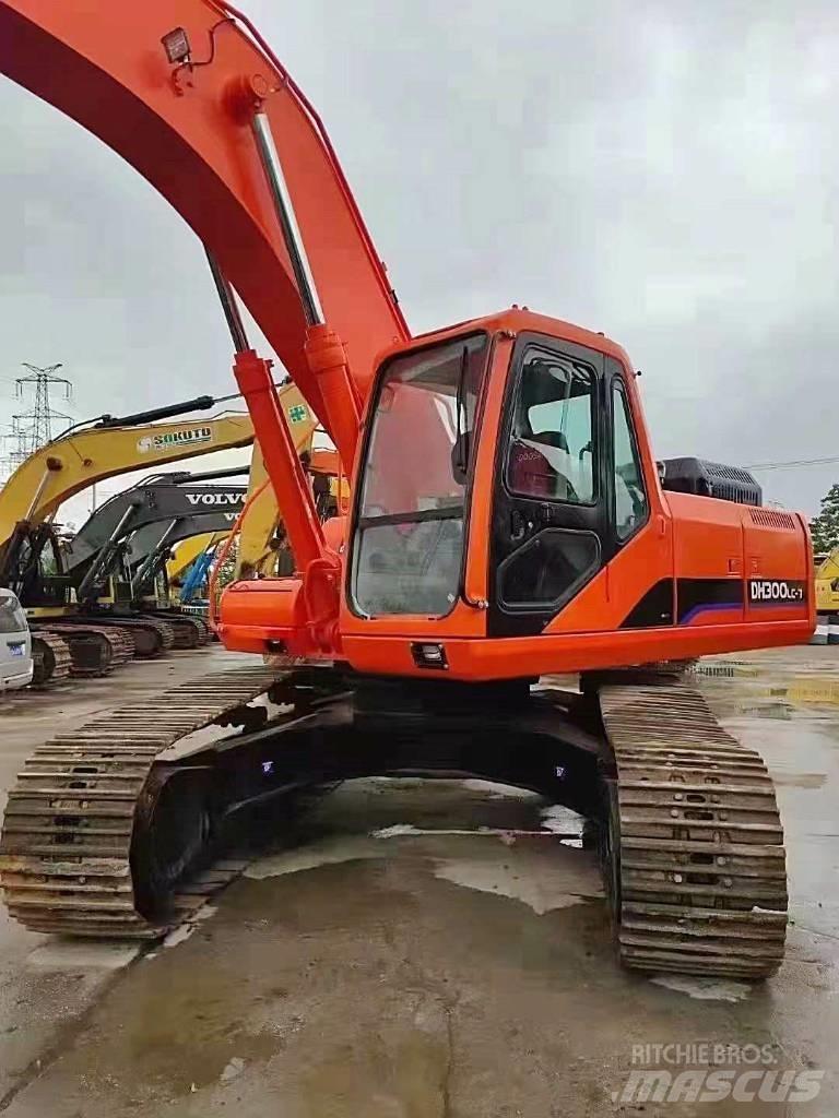 Doosan 300 حفارات زحافة