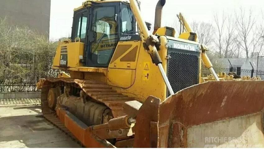 Komatsu d155a-2 بلدوزرات مجنزرة