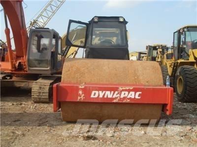 Dynapack CA 251 D مداحل أحادية الأسطوانة