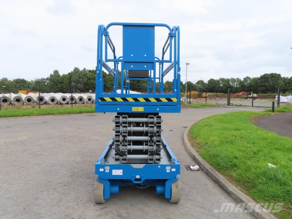 Genie GS 4047 رافعات مقصية الشكل