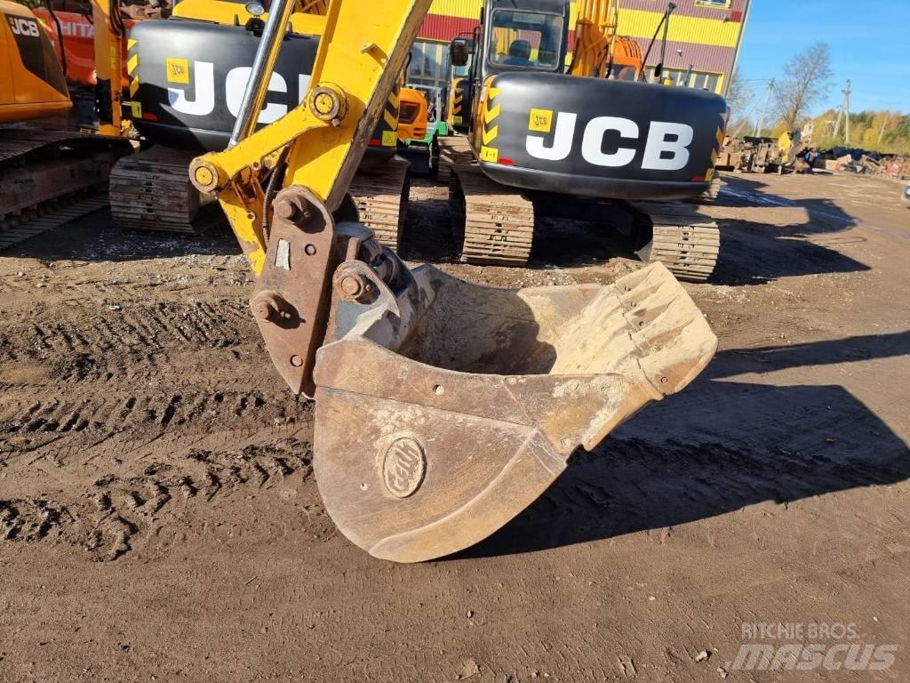 JCB JS 130 LC T4i حفارات زحافة