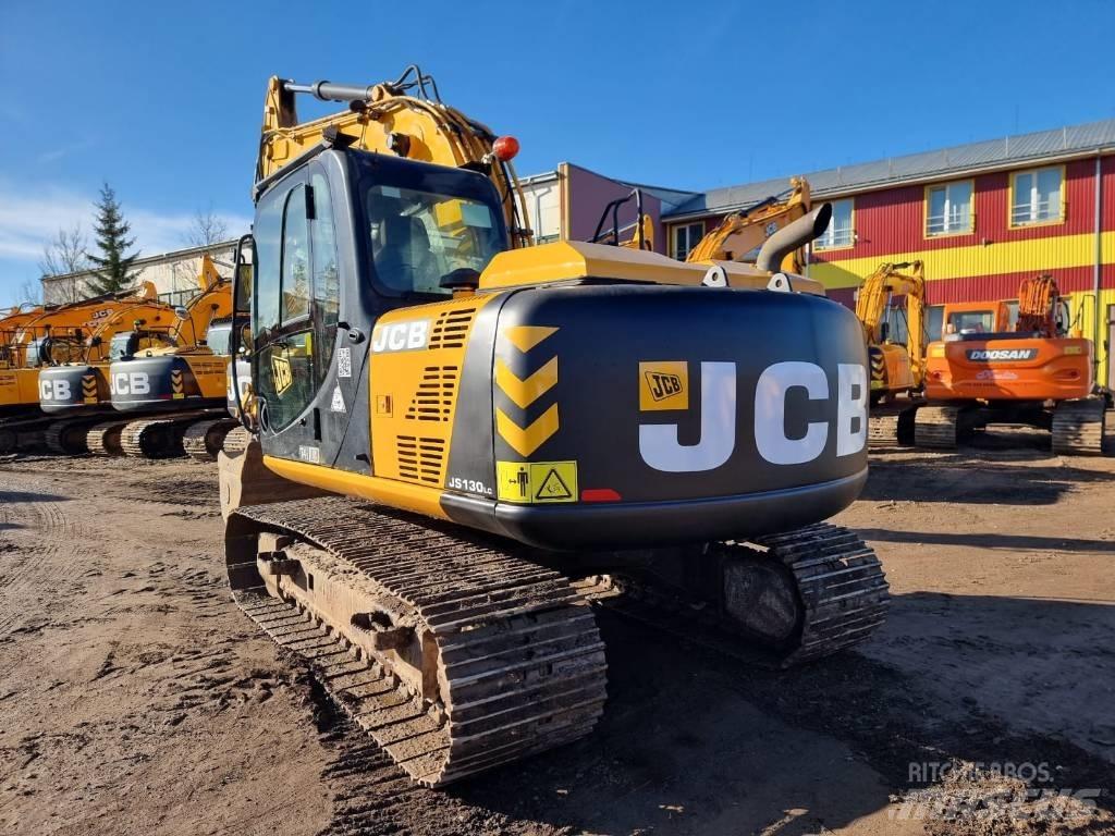 JCB JS 130 LC T4i حفارات زحافة