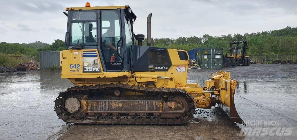 Komatsu D 39 PX-21 A بلدوزرات مجنزرة