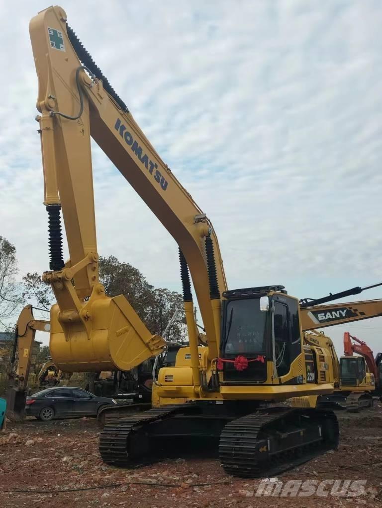 Komatsu PC 200-8 حفارات زحافة