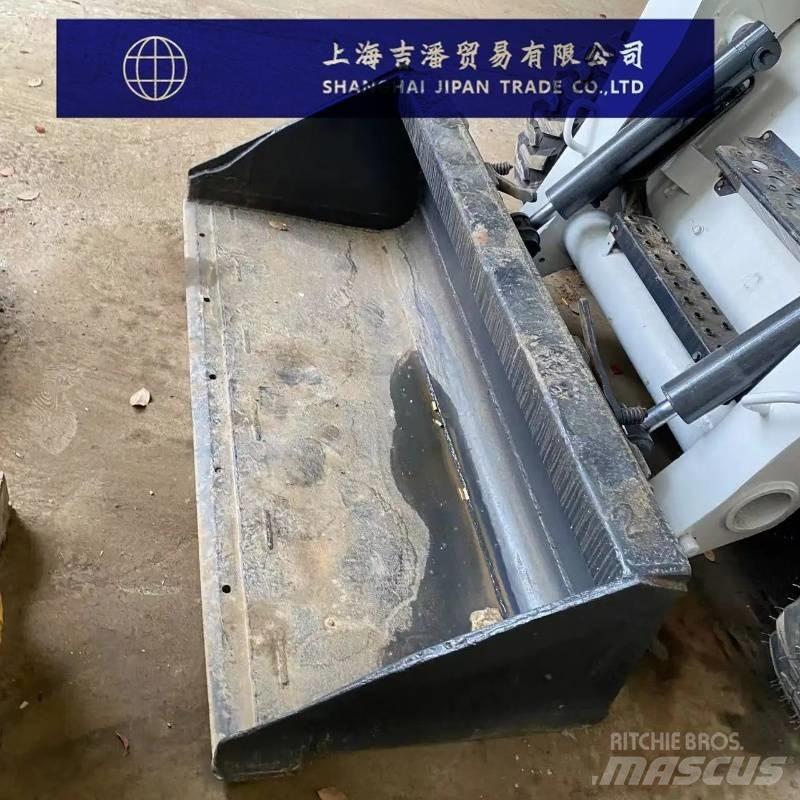 Bobcat s 160 لوادر انزلاقية التوجيه