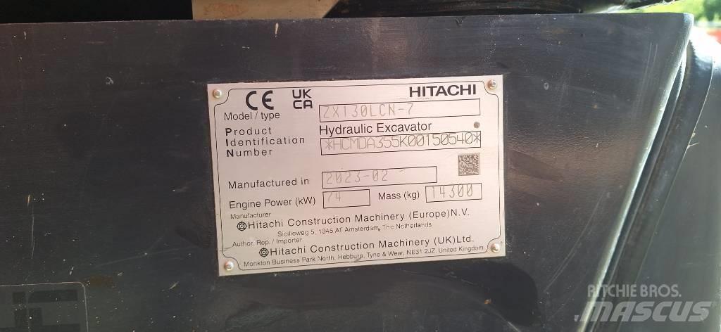 Hitachi ZX 130 حفارات زحافة