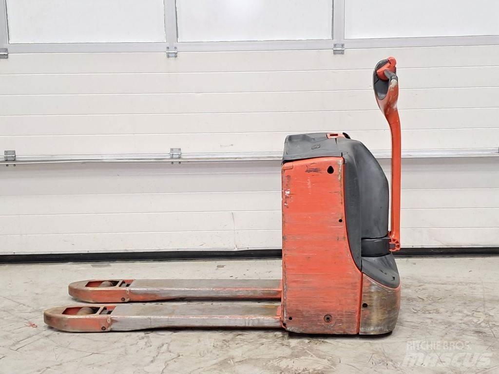 Linde T16 معدات الرفع منخفض المستوى