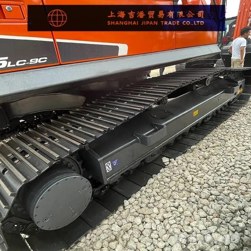 Doosan DX 225 حفارات زحافة