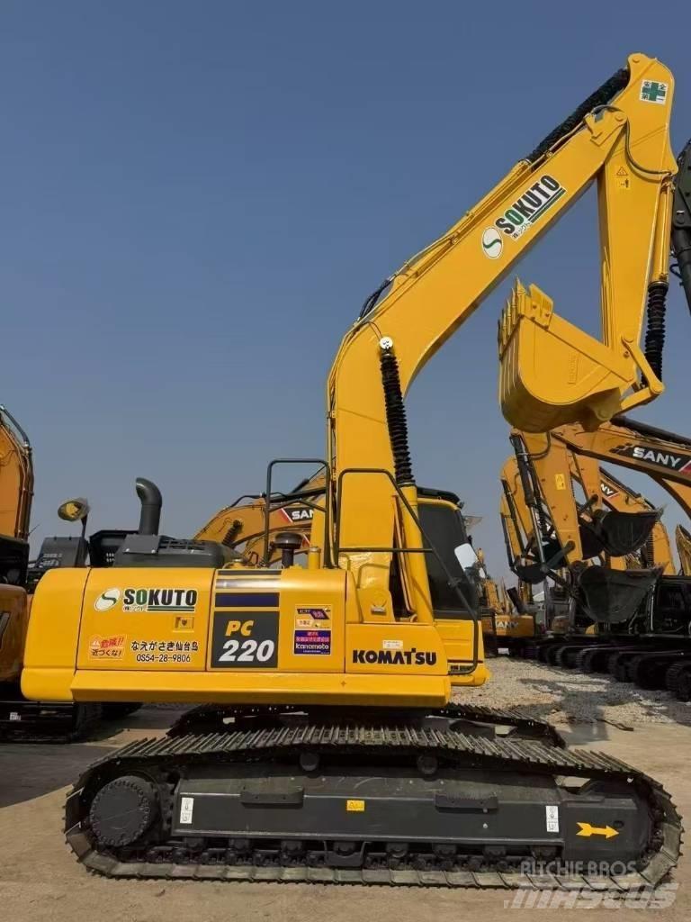 Komatsu 220-8 حفارات زحافة