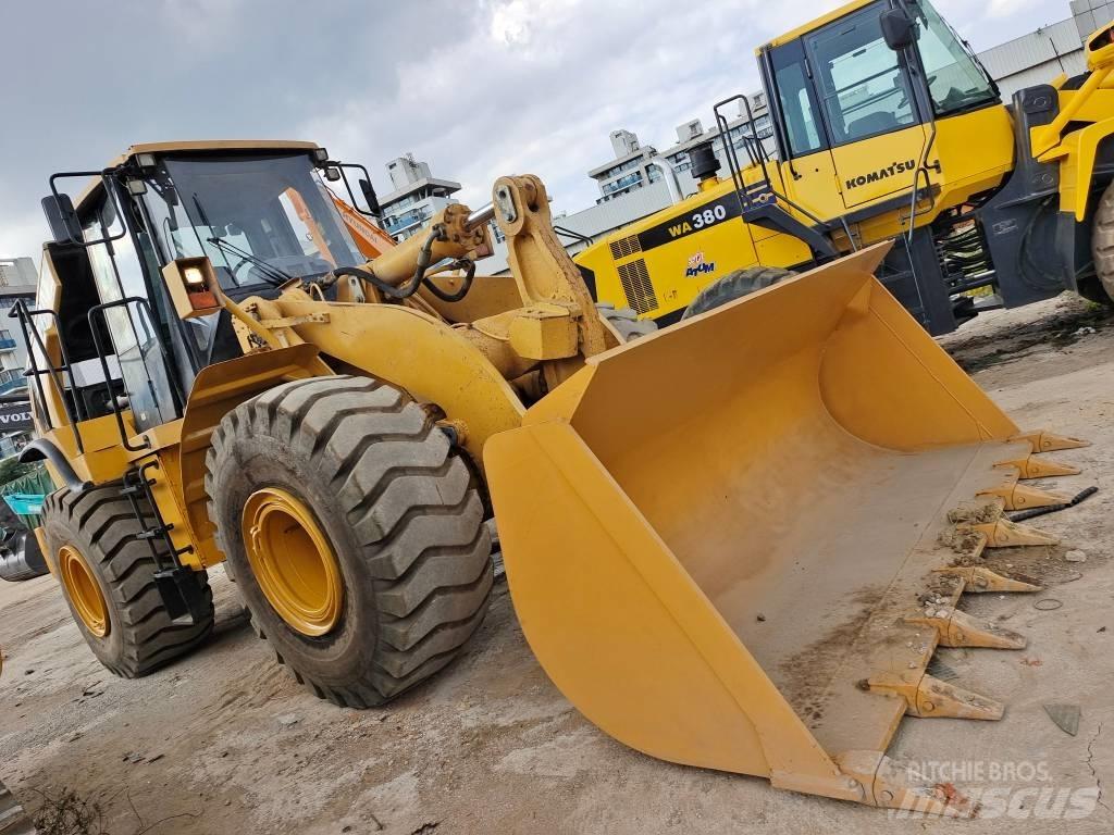 CAT 966 H لوادر بعجل