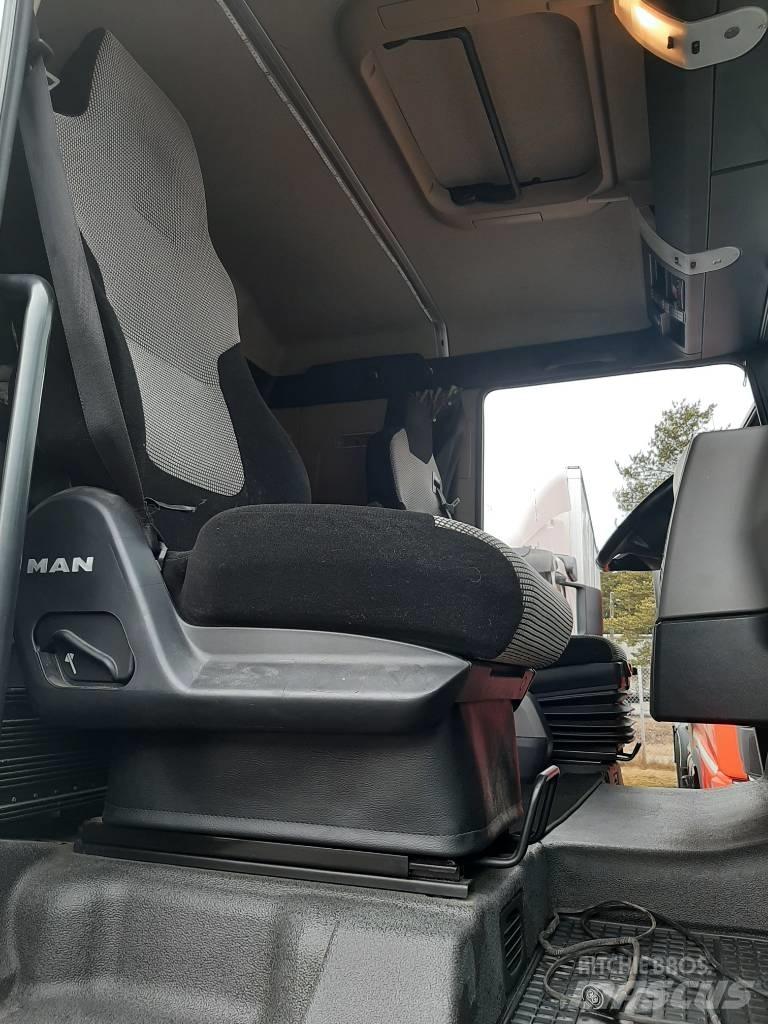 MAN TGX 26.500 شاحنات بمقصورة وهيكل