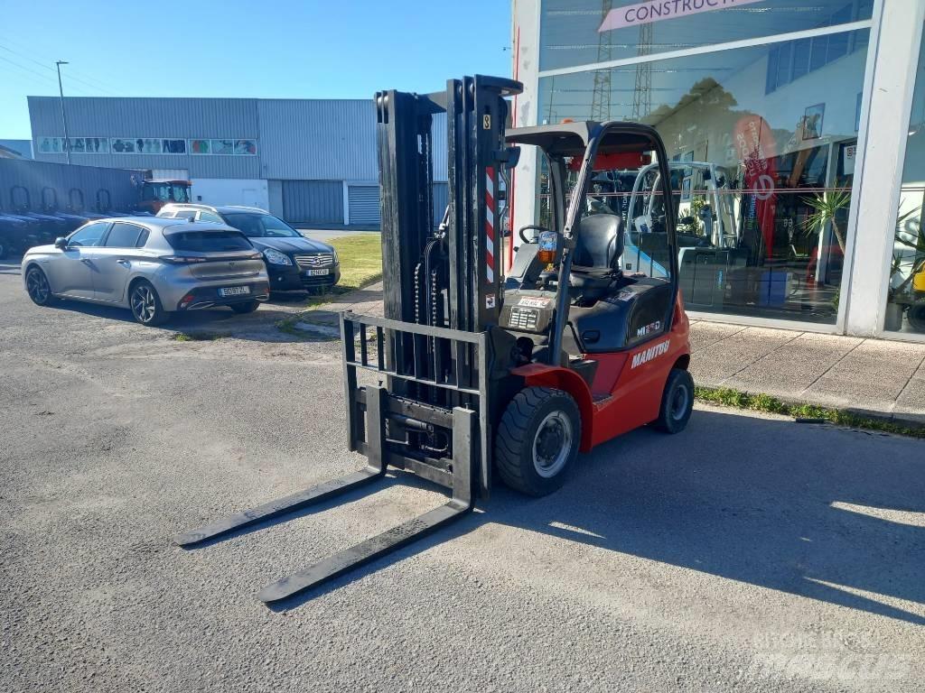 Manitou MI 25 شاحنات الديزل