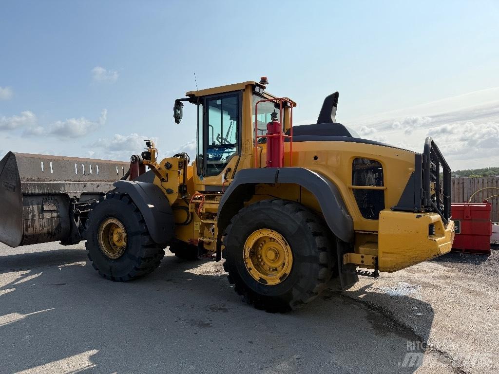 Volvo L 120 H لوادر بعجل