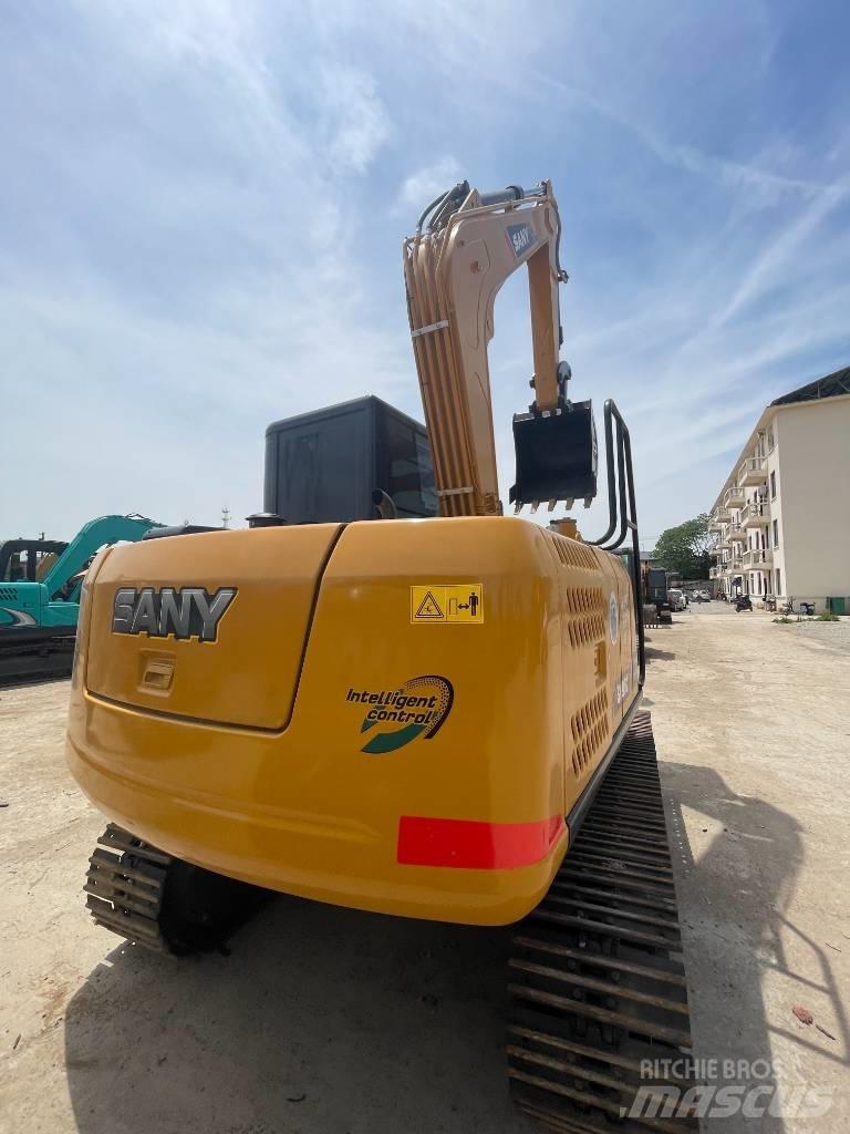 Sany SY 95 C حفارات زحافة