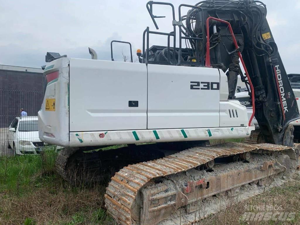 Hidromek 230 LC TX حفارات هدم