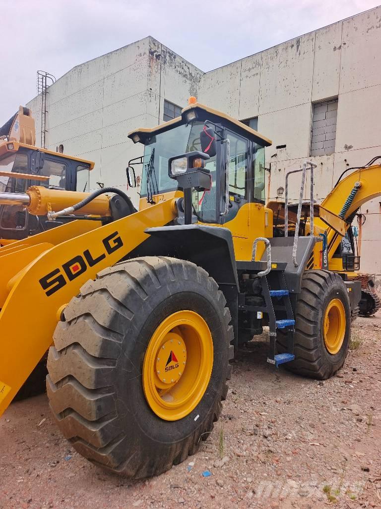 SDLG LG 956 L حفارات زحافة