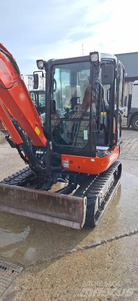 Kubota KX 042-4 حفارات صغيرة أقل من 7 طن (حفارات صغيرة)