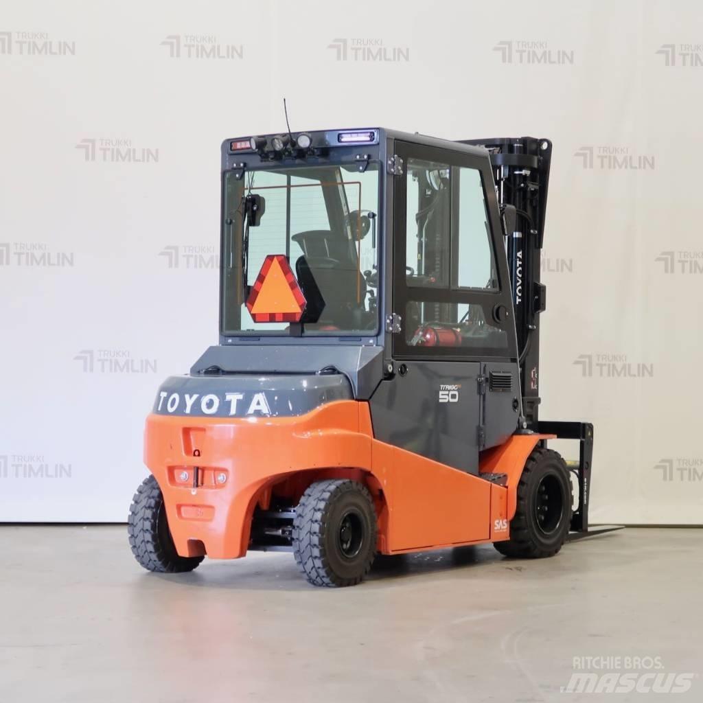 Toyota 8FBMT50 شاحنات ذات رافعات شوكية تعمل بالكهرباء