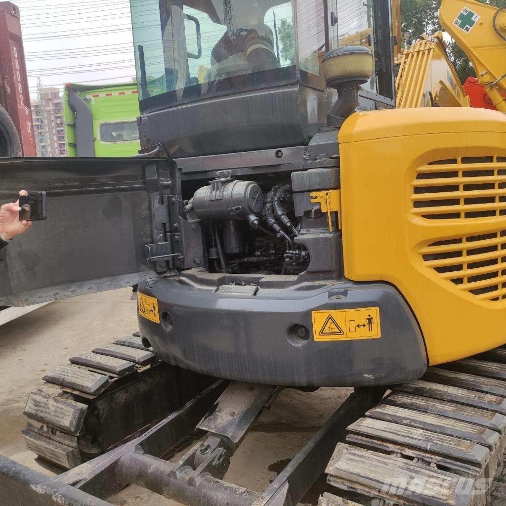 Komatsu PC 55 MR حفارات صغيرة أقل من 7 طن (حفارات صغيرة)