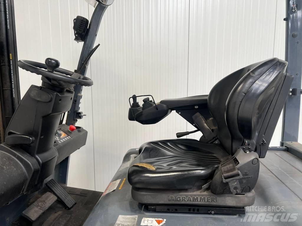 Toyota 8FBMT25 شاحنات ذات رافعات شوكية تعمل بالكهرباء