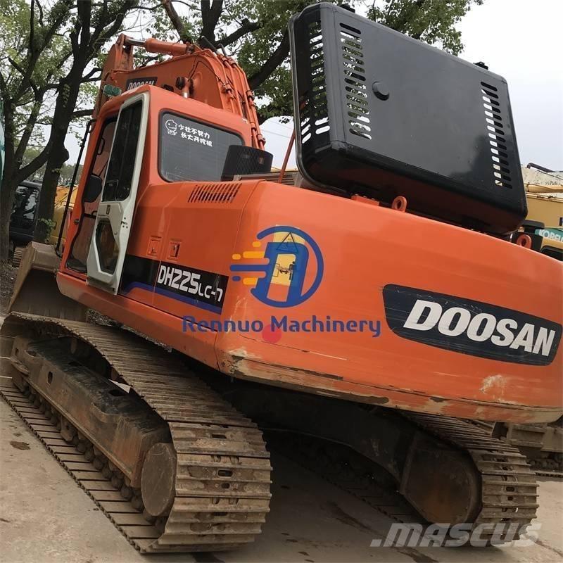 Doosan DH225LC-7 حفارات زحافة