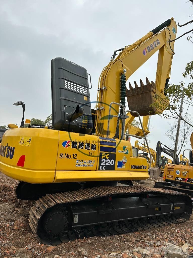 Komatsu PC 220 LC حفارات زحافة