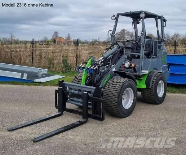 WCM L2316 und L2416 لوادر وحفارات أمامية