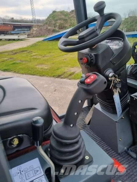 WCM L2316 und L2416 لوادر وحفارات أمامية