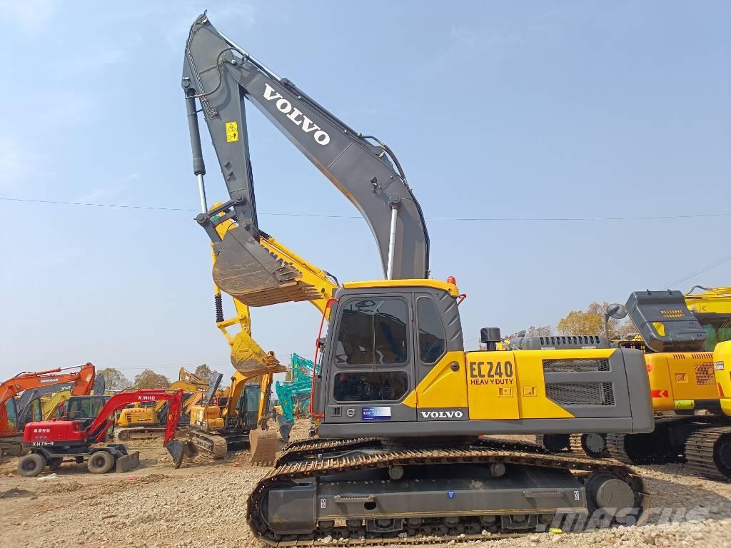 Volvo EC 240 حفارات زحافة