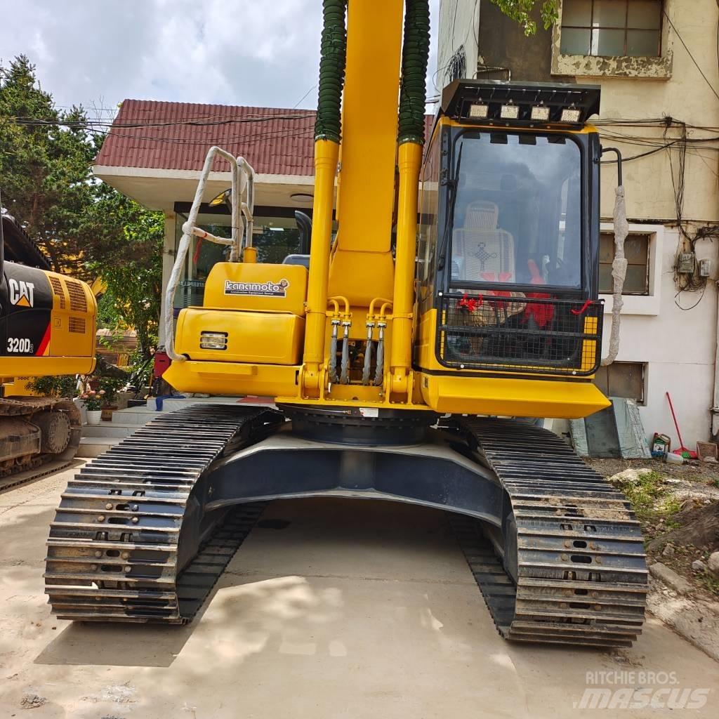 Komatsu PC 200 حفارات زحافة