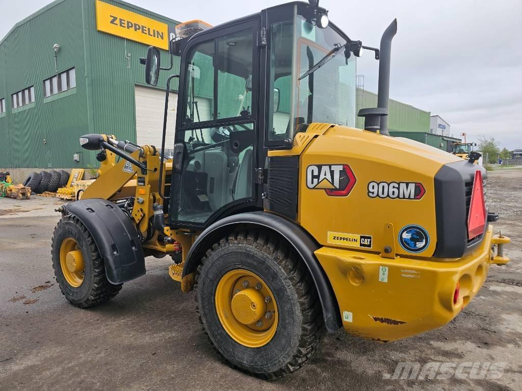 CAT 906 M لوادر بعجل