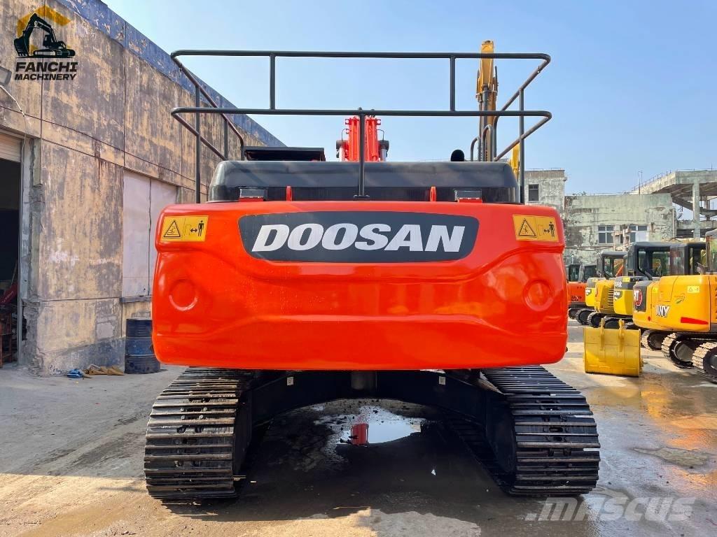 Doosan DX 300 LCA حفارات زحافة