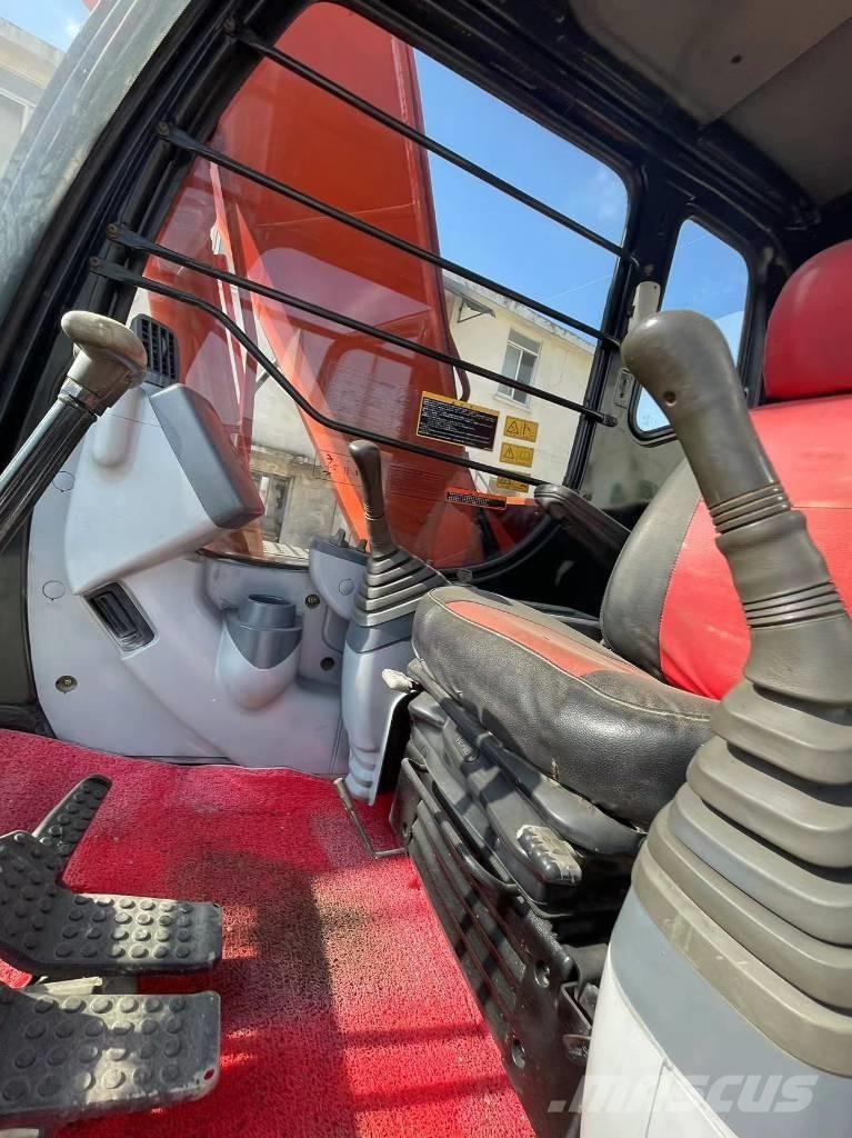 Hitachi ZX 120 حفارات زحافة