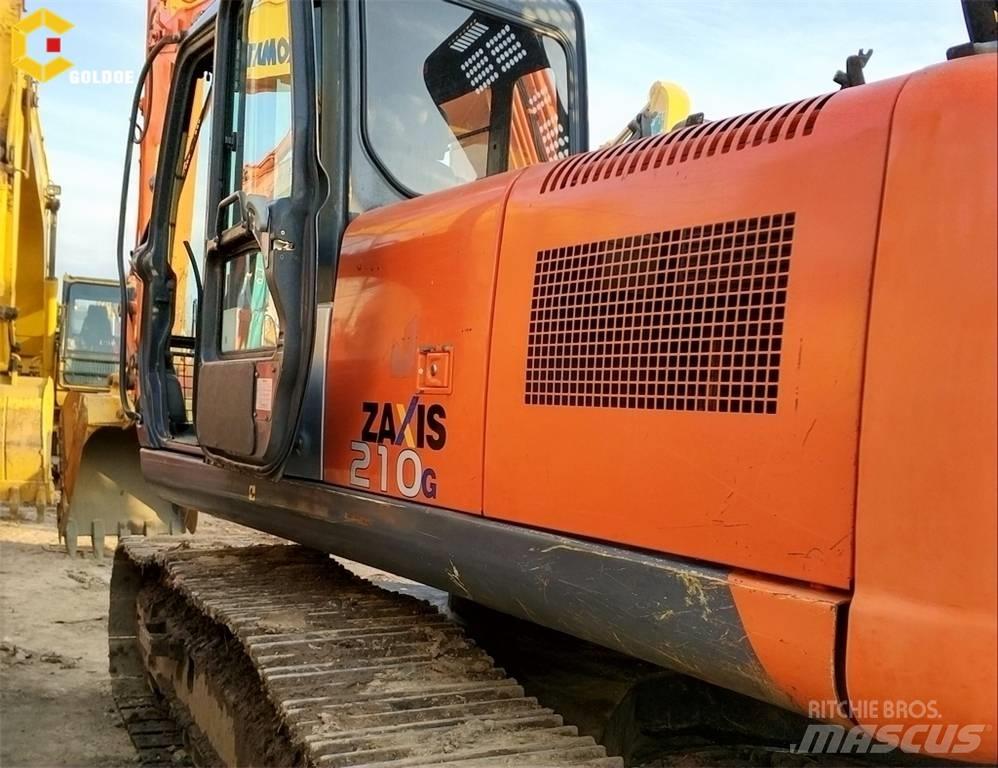 Hitachi zx210 حفارات زحافة