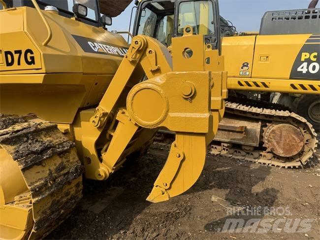 CAT D 7 G معدات تمهيد الطرق