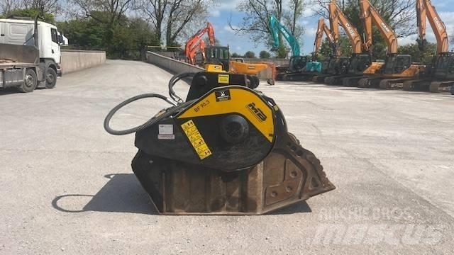 MB Crusher BF 90.3 سحق الدلاء