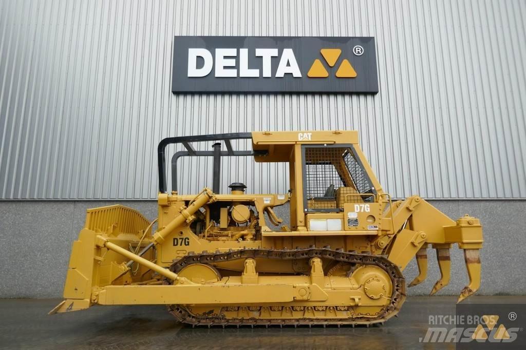 CAT D7G Ex-army بلدوزرات مجنزرة