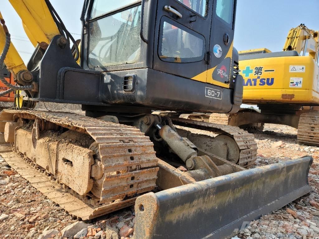 Hyundai R60-7 حفارات صغيرة أقل من 7 طن (حفارات صغيرة)