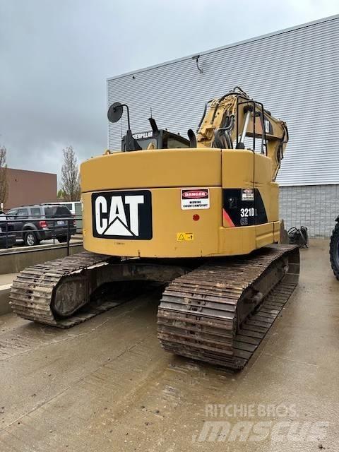 CAT 321 D LCR حفارات زحافة