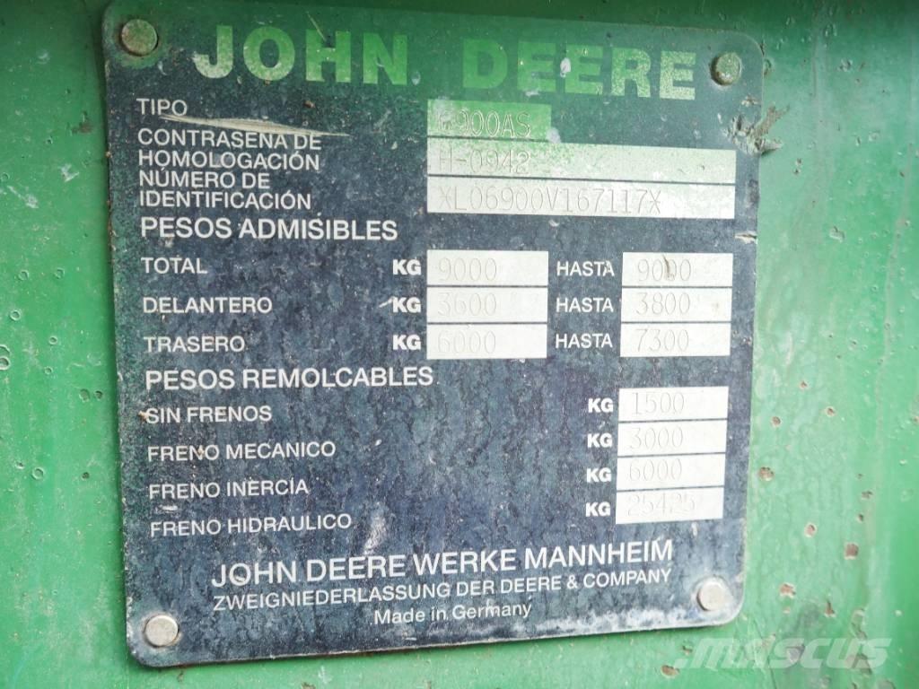John Deere 6900 الجرارات