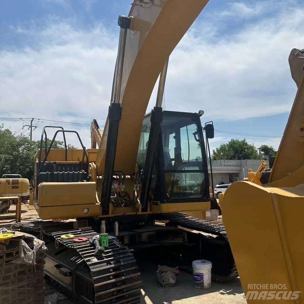 CAT 330 حفارات زحافة