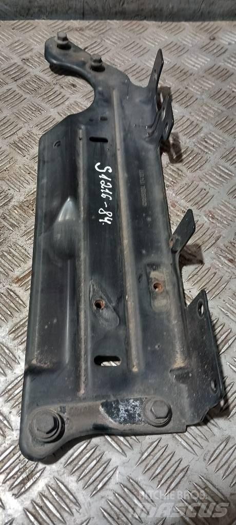 Scania R 440    1741217 الشاسيه والتعليق