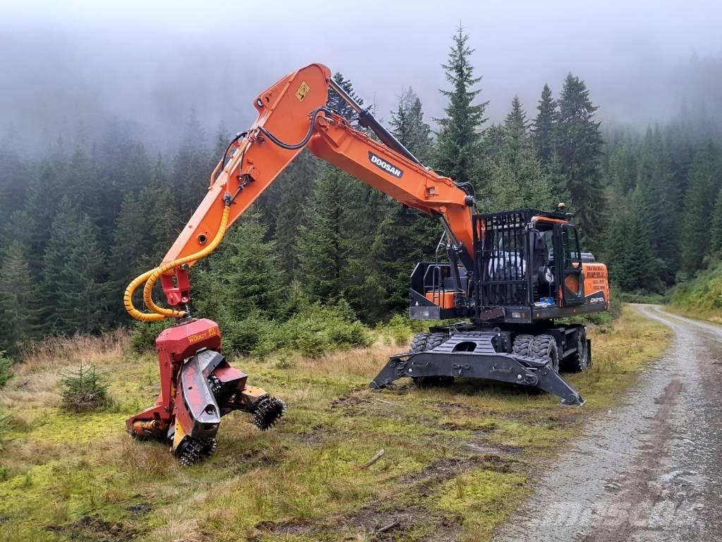 Doosan DX 210 W حفارات