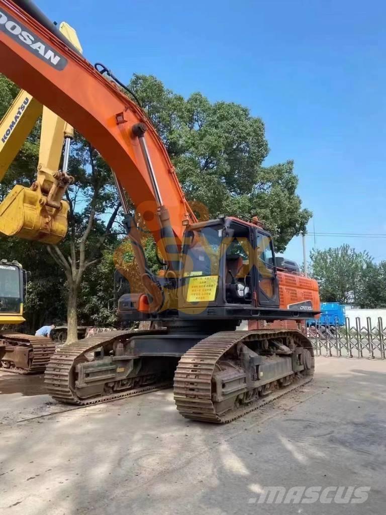 Doosan DX530 LC حفارات زحافة