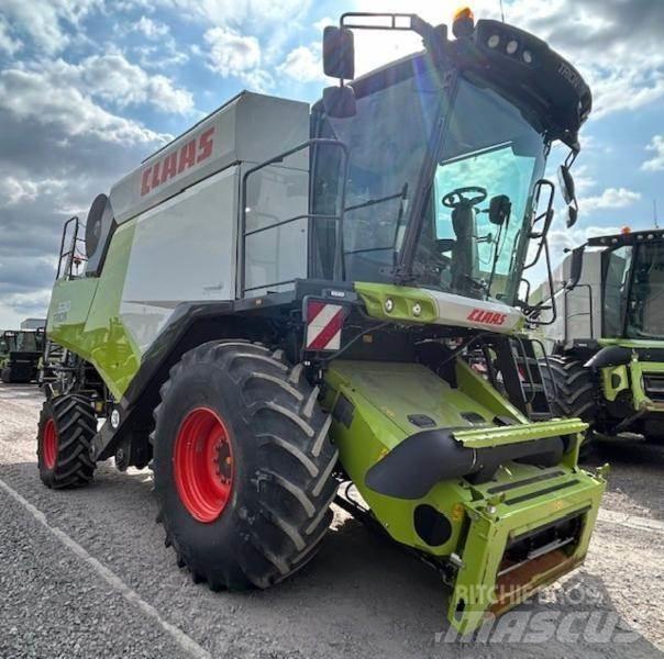 CLAAS TRION 530 حصادات