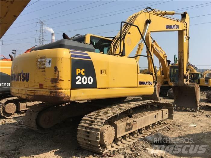Komatsu PC 200-8 حفارات زحافة