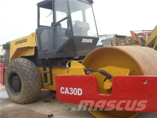 Dynapac CA 30 D مداحل أحادية الأسطوانة