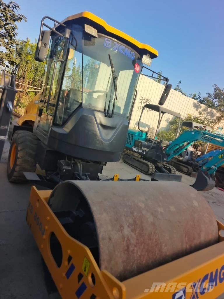 XCMG XS 800 J مداحل أحادية الأسطوانة